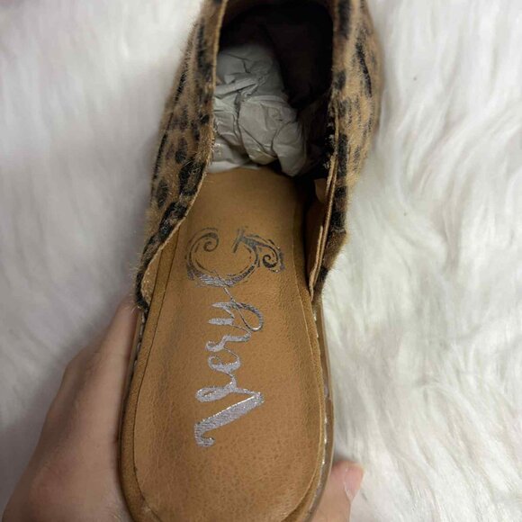 Leopard Mule | Very G - Crown sz6.5 - Picture 2 of 5
